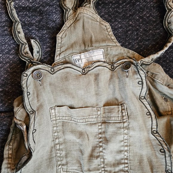 Bibs - Picture 3 of 3